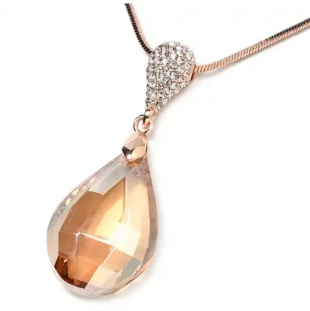 ๐๏ธ Simulated Champagne Sapphire & White Austrian Crystal Earrings & Necklace - Picture 3 of 15